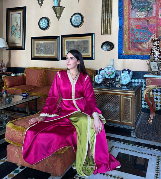 Caftan Rose & Pistache – Élégance Soyeuse par Massiri Couture
