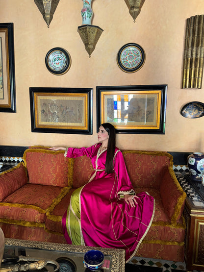 Caftan Rose & Pistache – Élégance Soyeuse par Massiri Couture