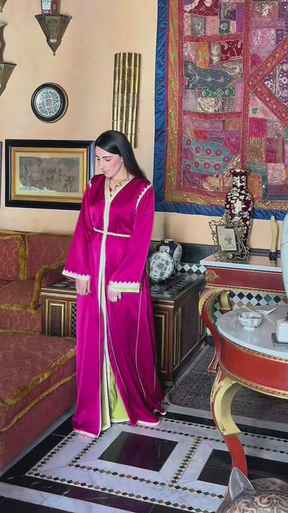 Caftan Rose & Pistache – Élégance Soyeuse par Massiri Couture
